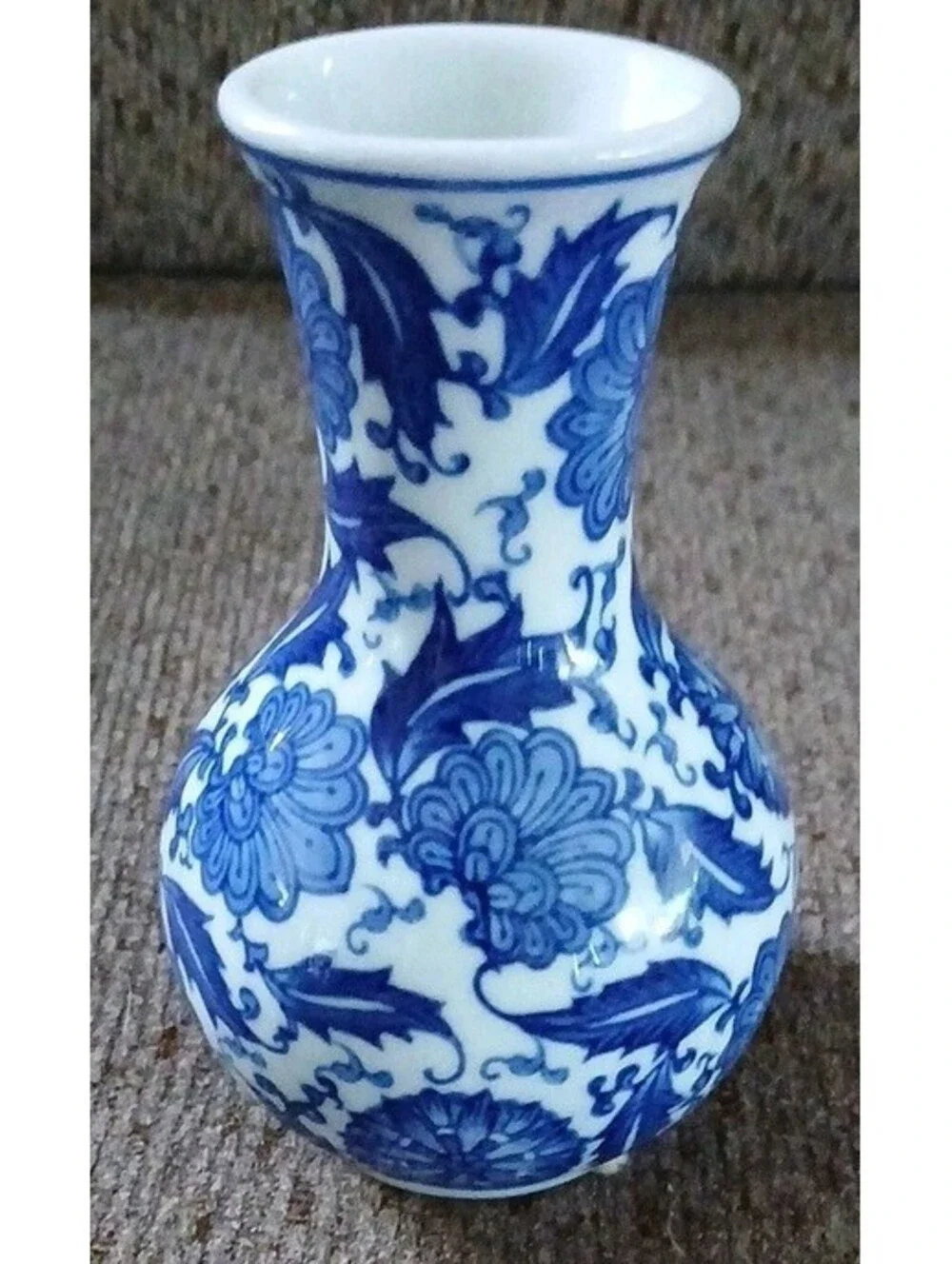 Vintage Bombay Blue and White Porcelain 5.25
